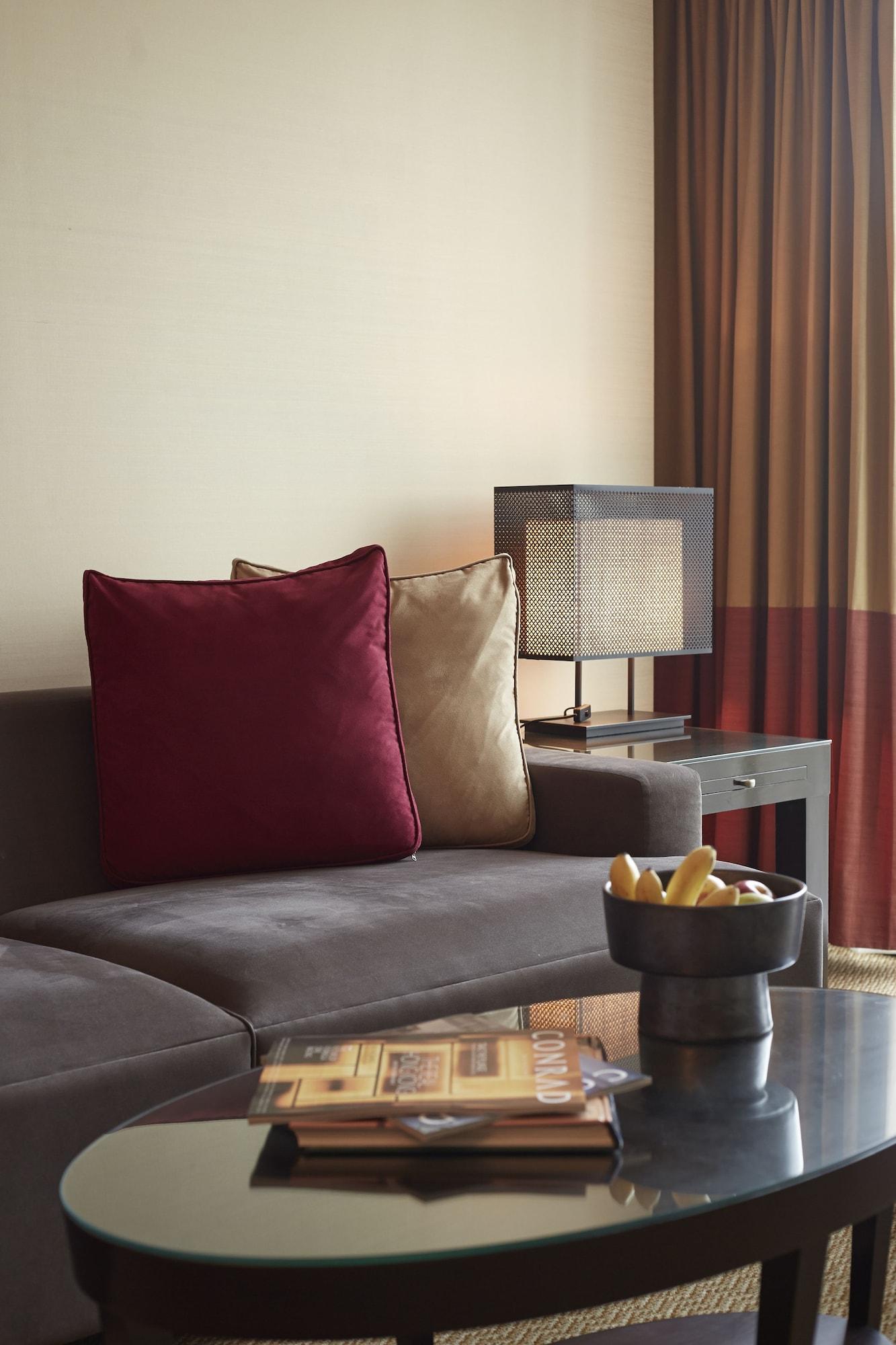 Conrad Bangkok Residences Luaran gambar